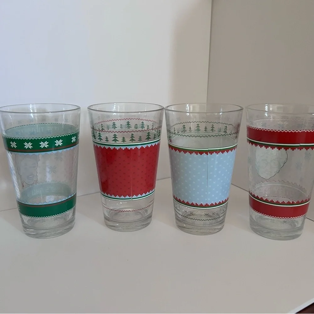 Golden Girls Silver Buffalo Holiday Glassware Set